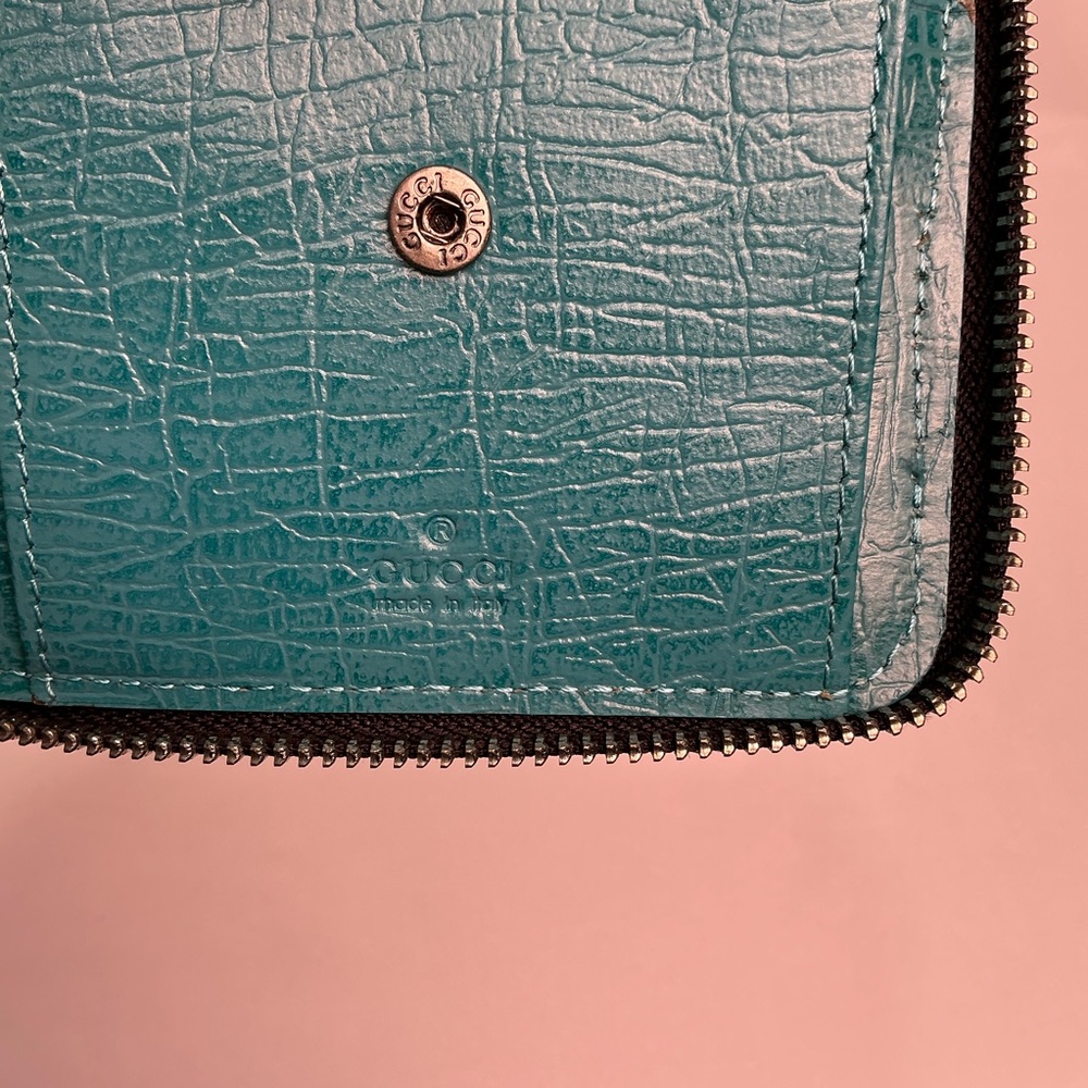 Gucci Coated Canvas Zip Silver Teal Wallet - Picture 8 of 13
